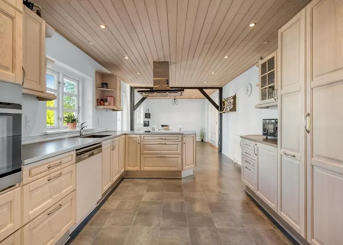 Pauna - 2-5km From The Sea By Interhome *